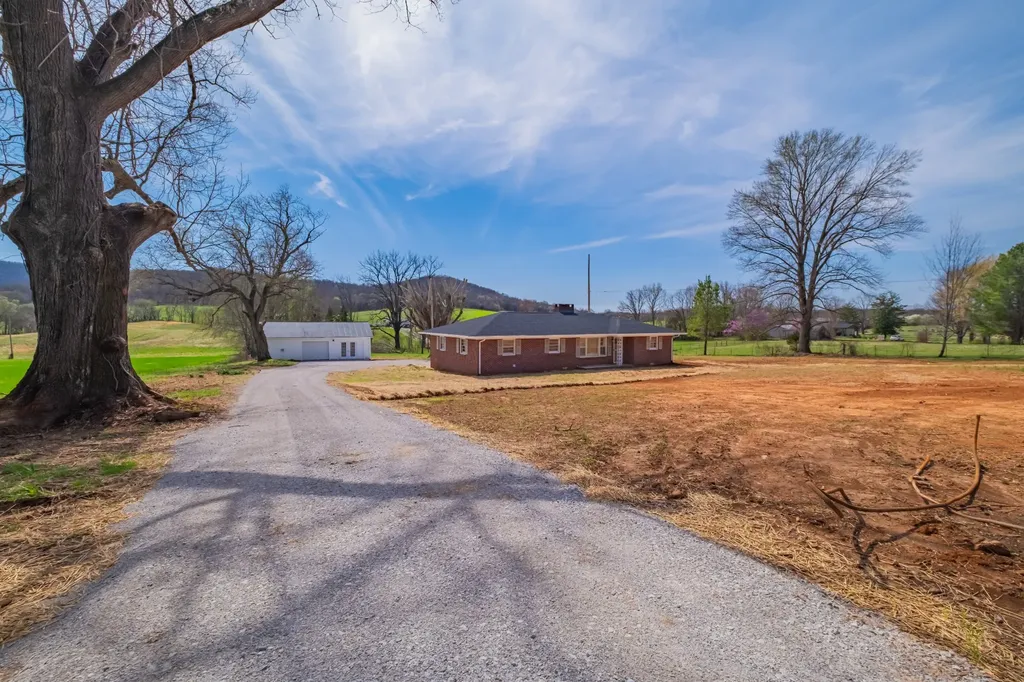 968 Spencer Road Rock Island TN 38581
