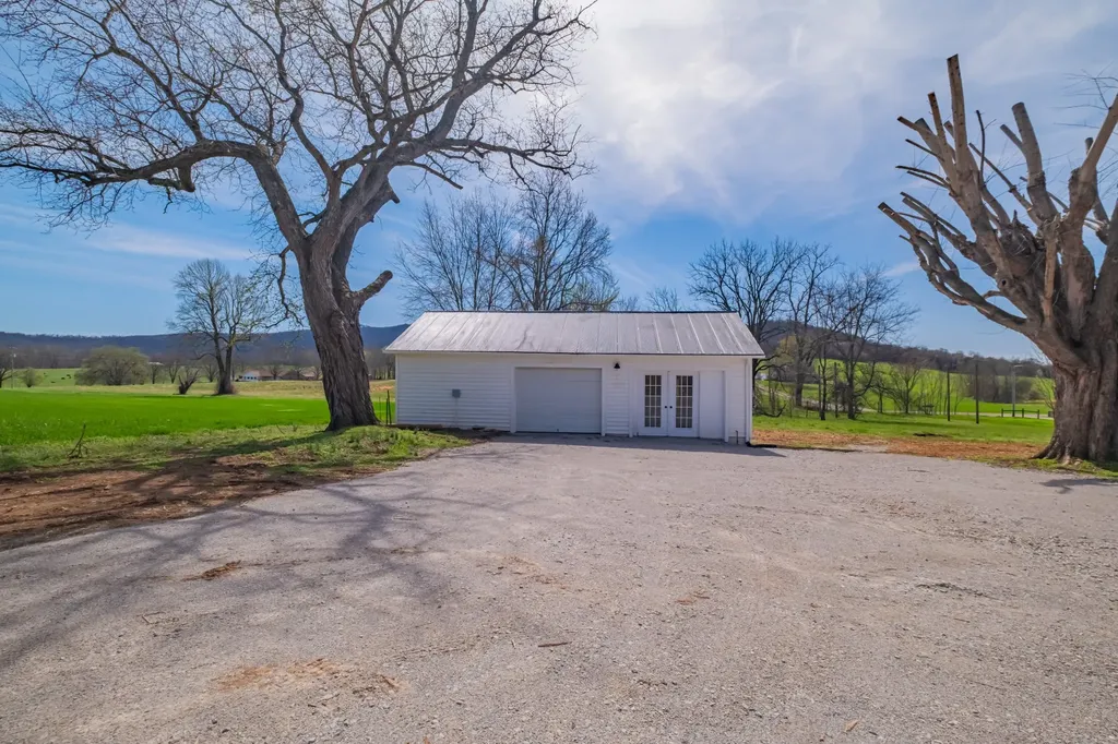 968 Spencer Road Rock Island TN 38581
