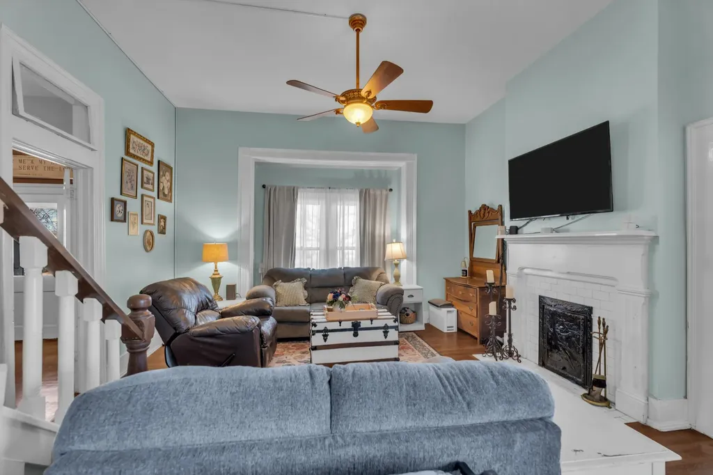 111 College Avenue Centerville TN 37033