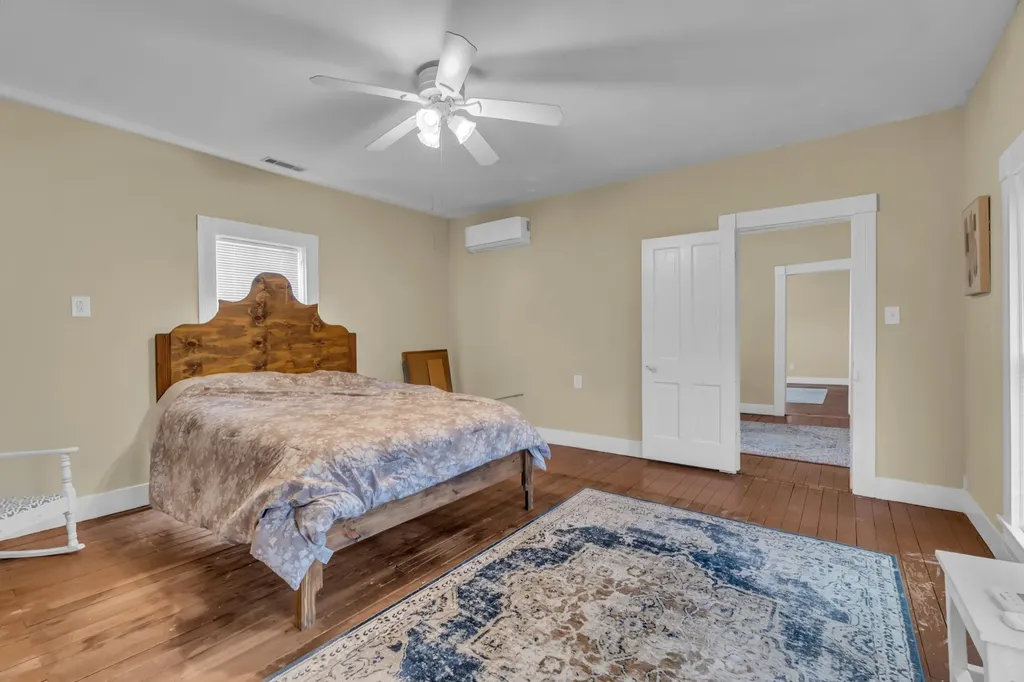 111 College Avenue Centerville TN 37033