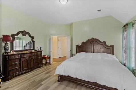 8863 Toth Cove Cordova TN 38016