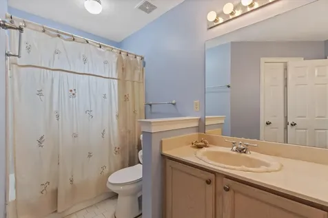 8863 Toth Cove Cordova TN 38016