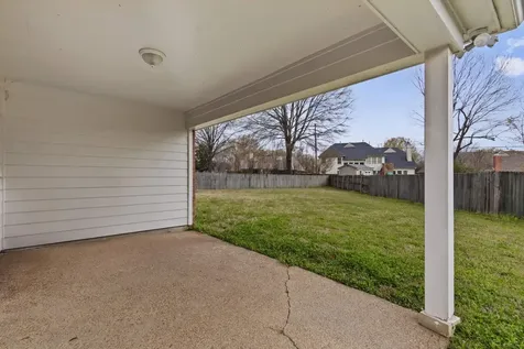 8863 Toth Cove Cordova TN 38016