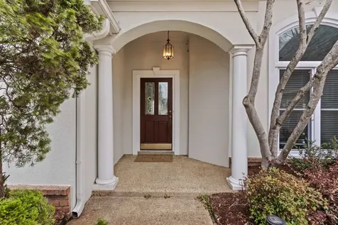 8863 Toth Cove Cordova TN 38016
