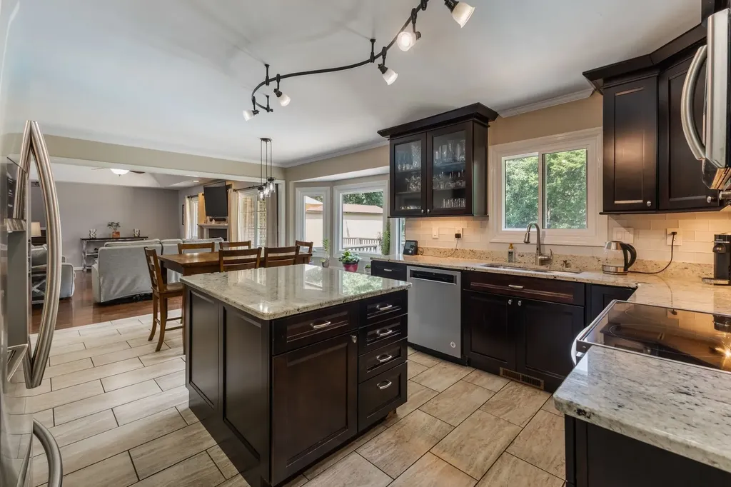1025 Claremont Drive Columbia TN 38401