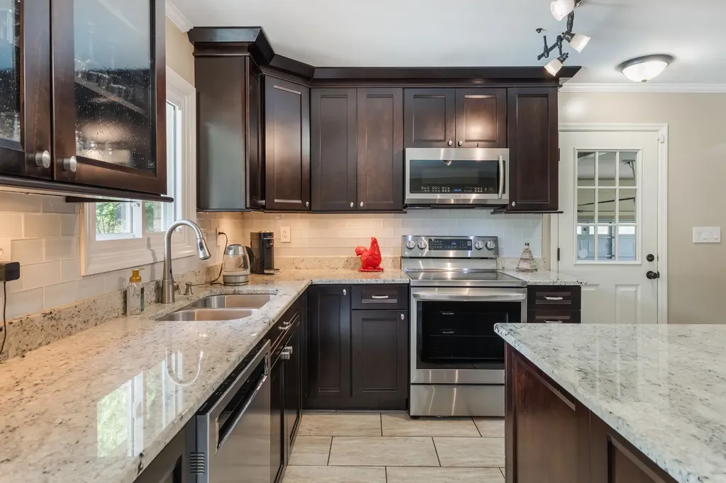 1025 Claremont Drive Columbia TN 38401