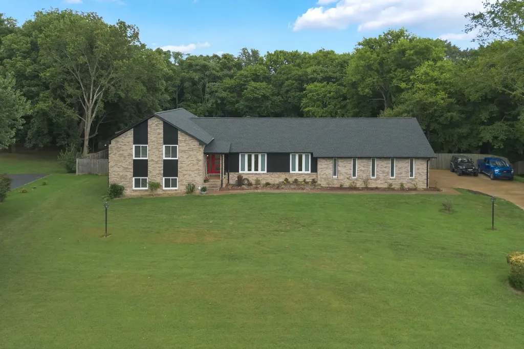1025 Claremont Drive Columbia TN 38401