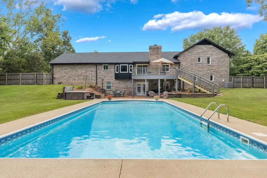 1025 Claremont Drive Columbia TN 38401