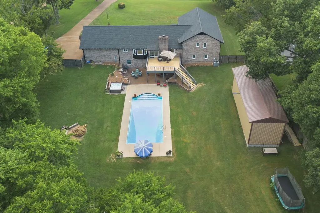 1025 Claremont Drive Columbia TN 38401