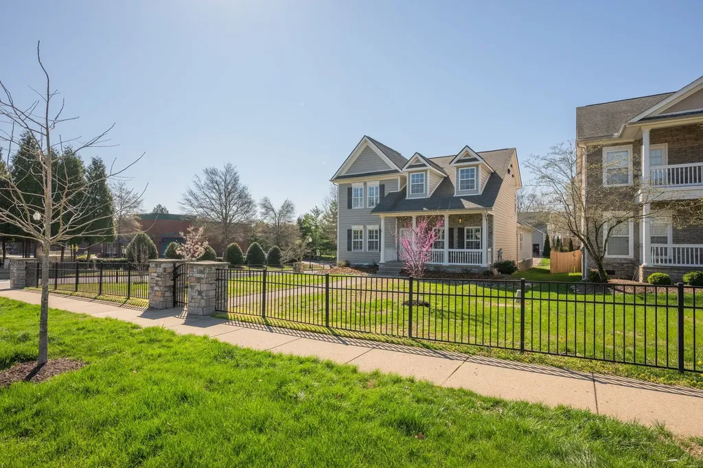 1377 Liberty Pike Franklin TN 37067