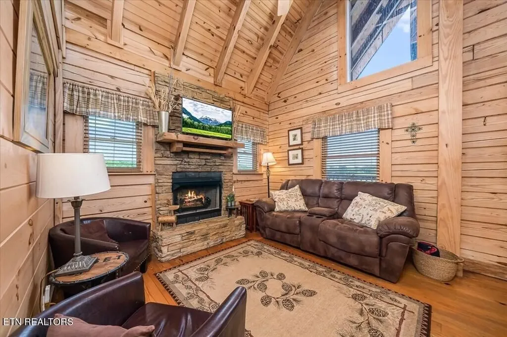 101 Meadow View Lane Spencer TN 38585
