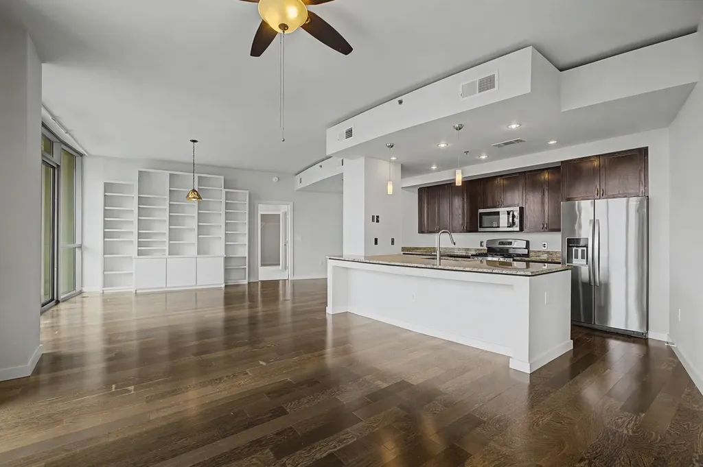 900 20th Ave, S Nashville TN 37212