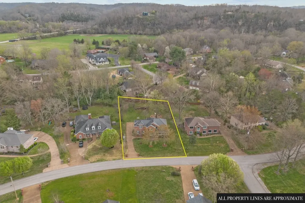465 Harpeth Meadows Drive Kingston Springs TN 37082