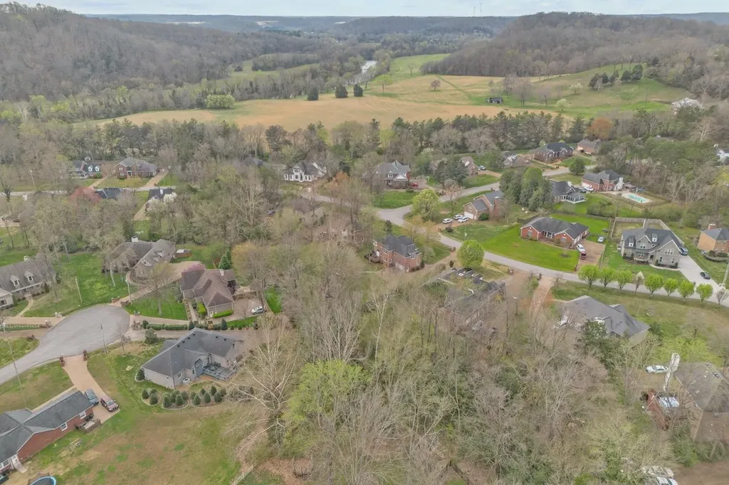 465 Harpeth Meadows Drive Kingston Springs TN 37082
