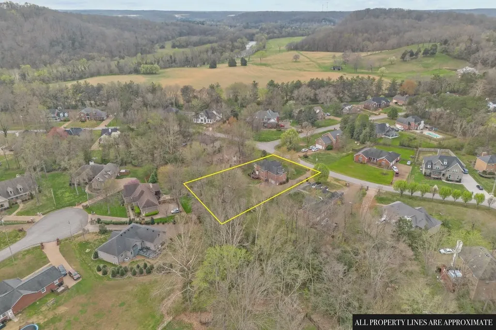 465 Harpeth Meadows Drive Kingston Springs TN 37082