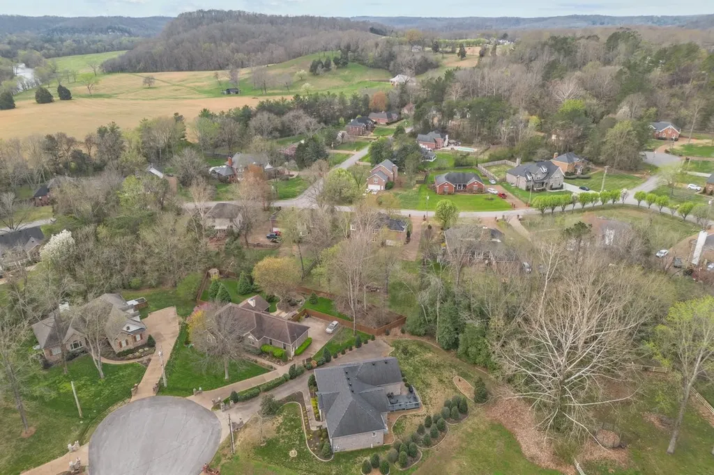 465 Harpeth Meadows Drive Kingston Springs TN 37082