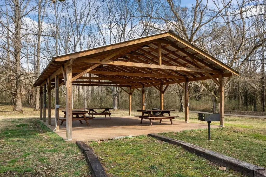 465 Harpeth Meadows Drive Kingston Springs TN 37082