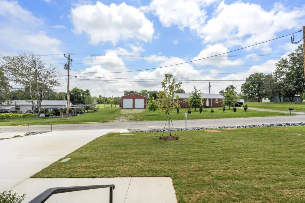 935 Wilkie Street N Mc Ewen TN 37101