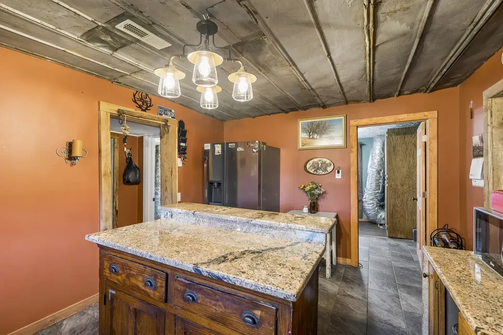 852 Highway 100, W Centerville TN 37033