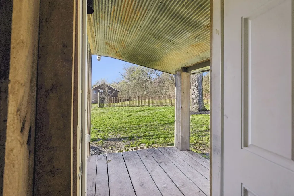 852 Highway 100, W Centerville TN 37033