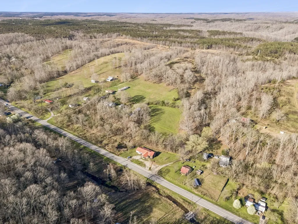 852 Highway 100, W Centerville TN 37033