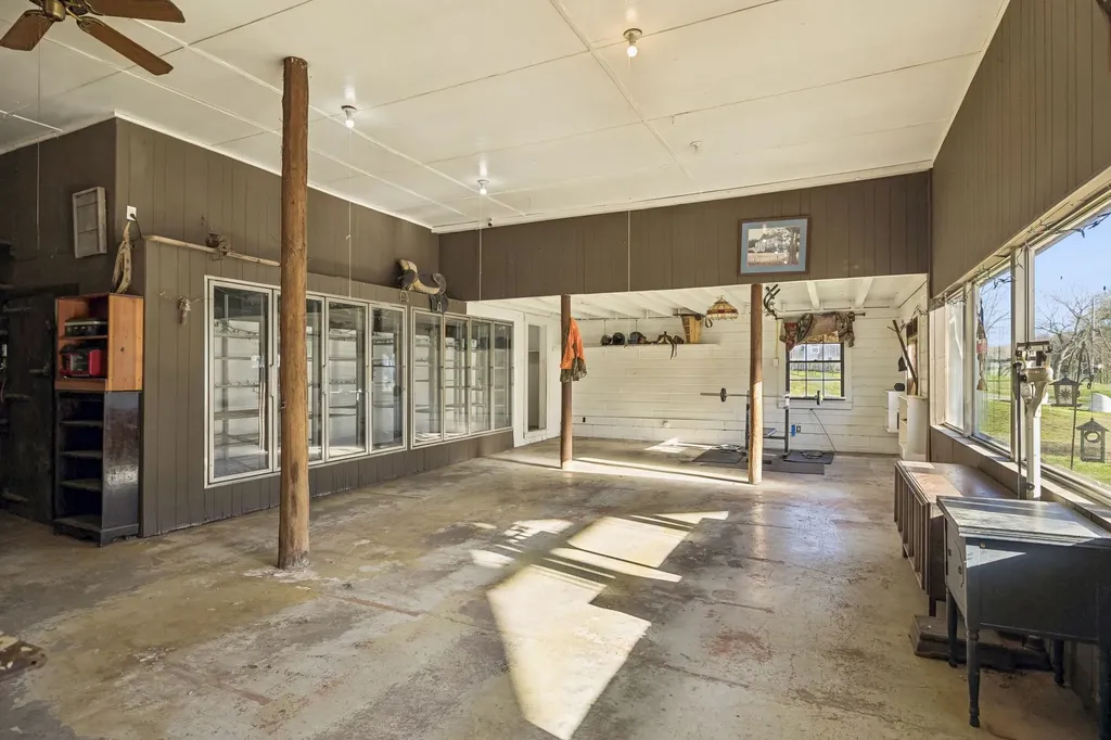 852 Highway 100, W Centerville TN 37033