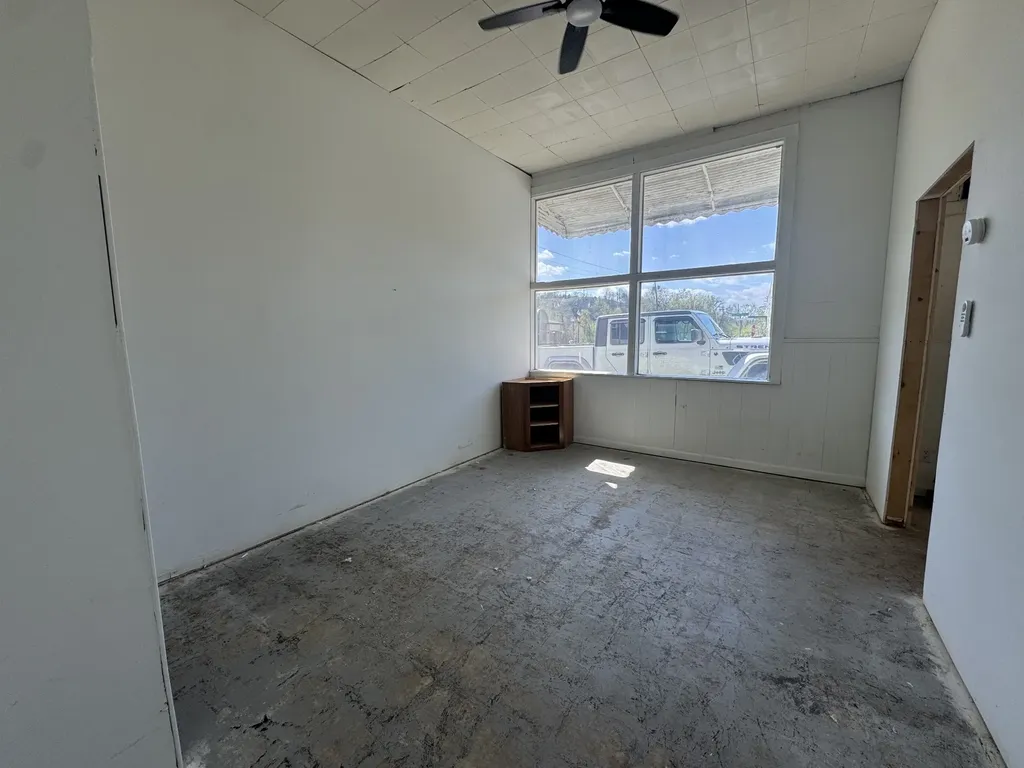 701 N Murray Street Gainesboro TN 38562