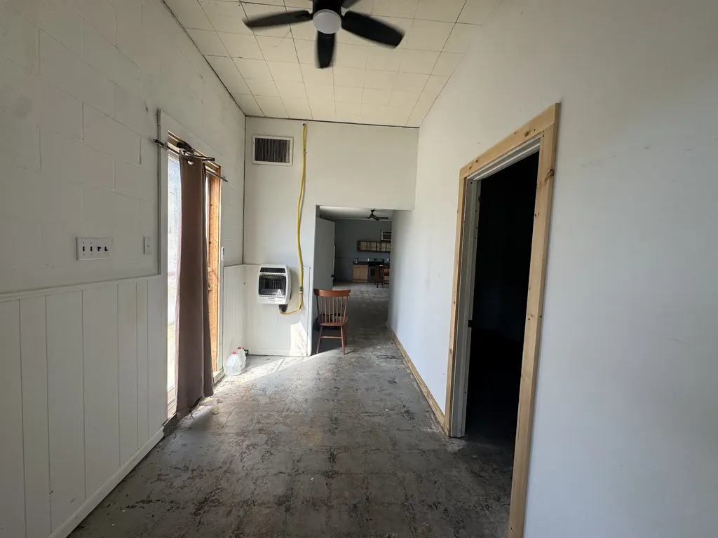701 N Murray Street Gainesboro TN 38562
