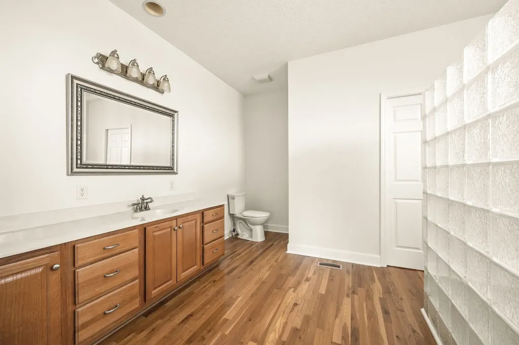 2114 London Lane Greenbrier TN 37073