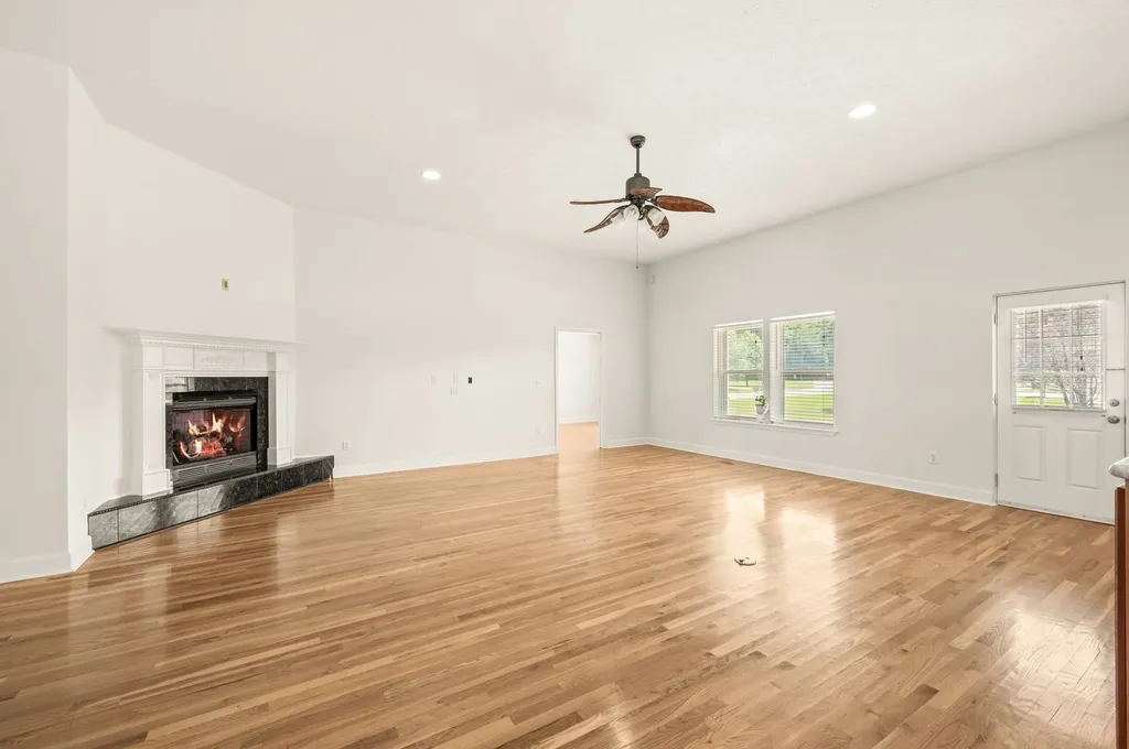 2114 London Lane Greenbrier TN 37073