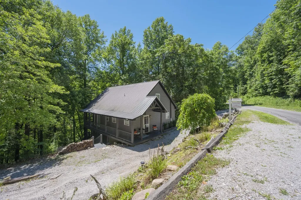 1337 Lakeside Drive Smithville TN 37166