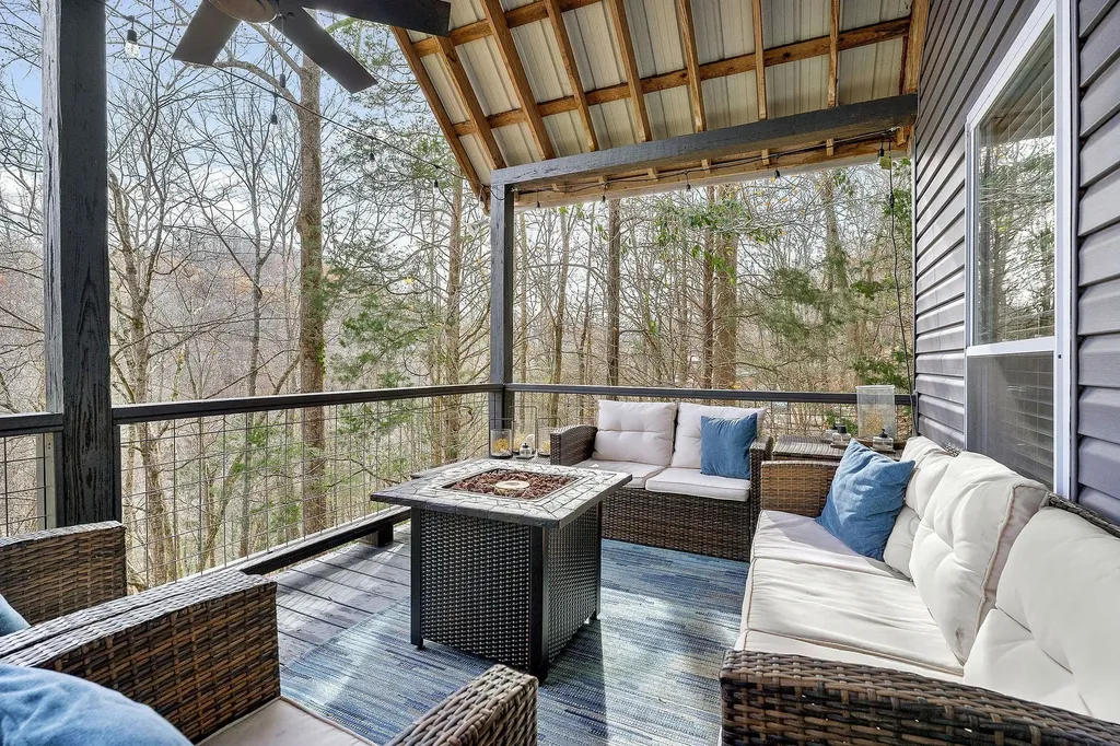 1337 Lakeside Drive Smithville TN 37166