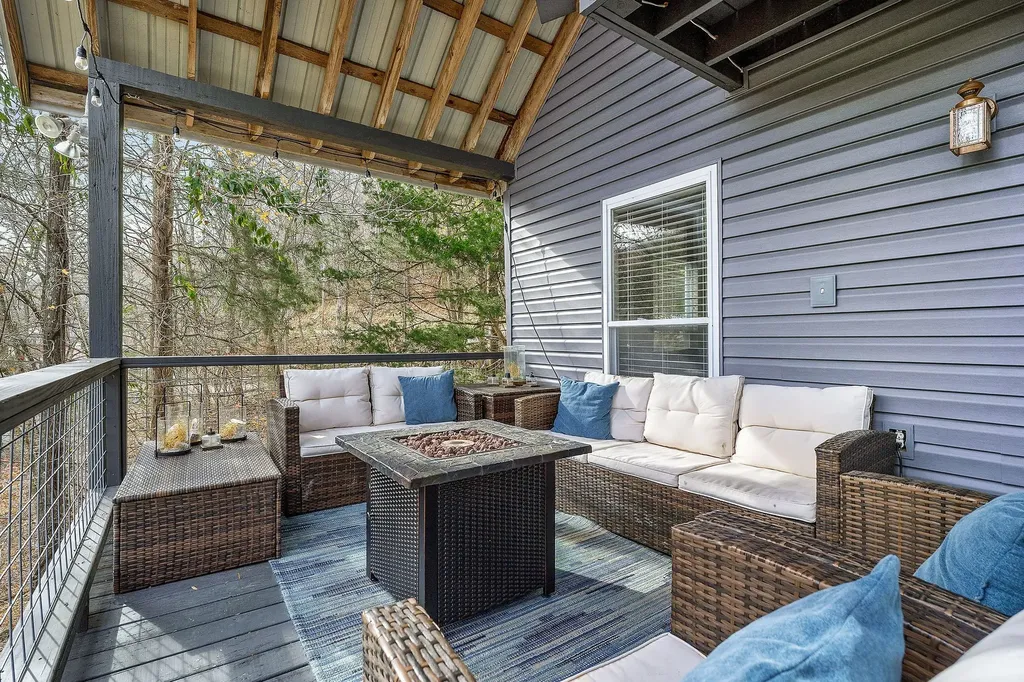 1337 Lakeside Drive Smithville TN 37166