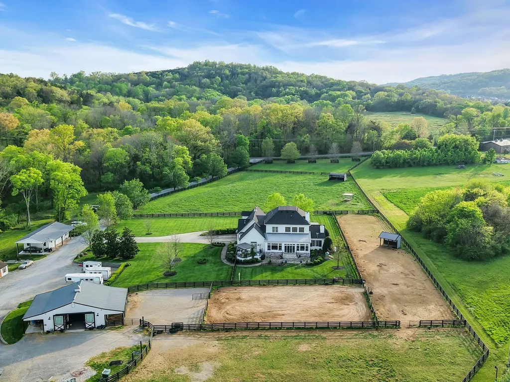 6314 Mcdaniel Road College Grove TN 37046