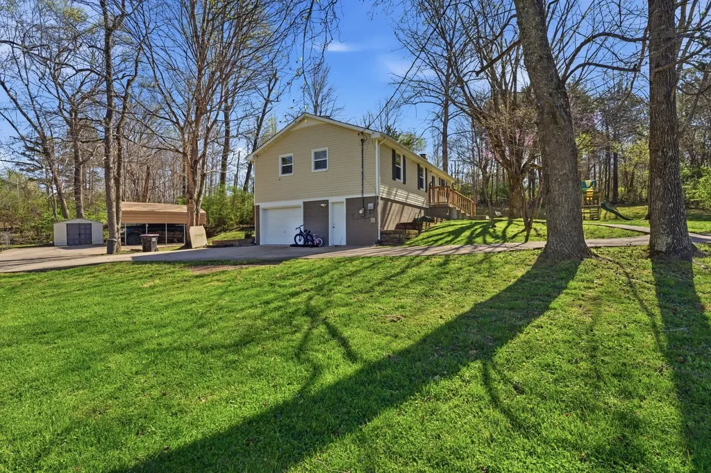 1315 Gratton Road Clarksville TN 37043