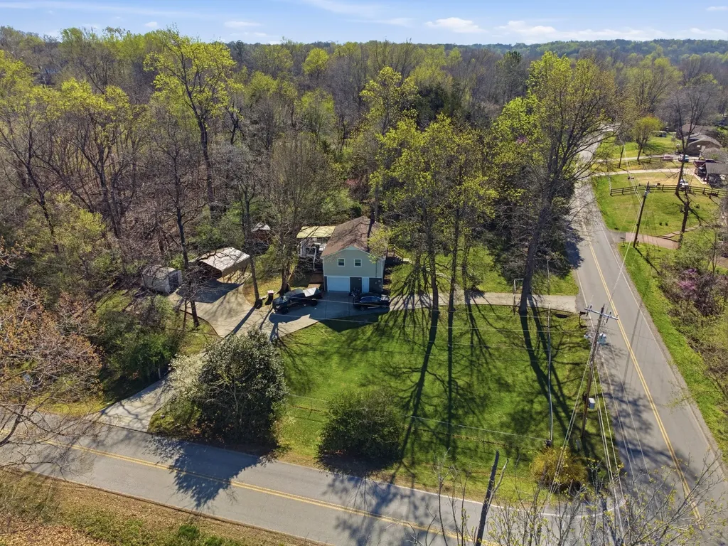 1315 Gratton Road Clarksville TN 37043