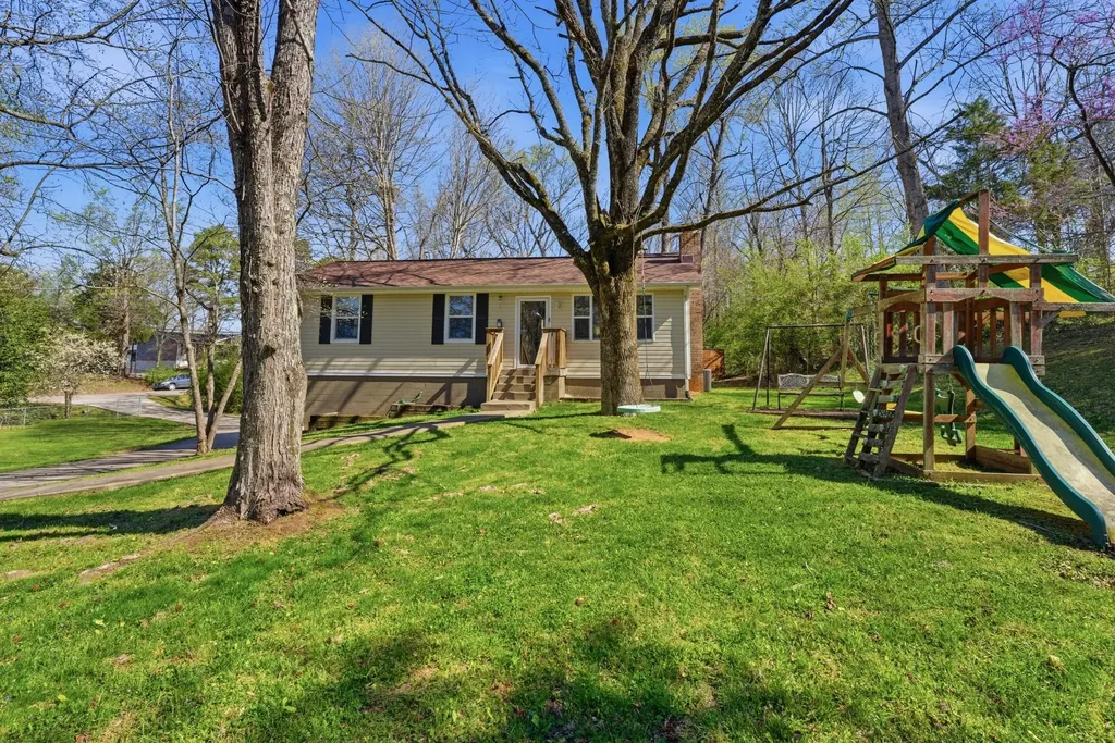 1315 Gratton Road Clarksville TN 37043