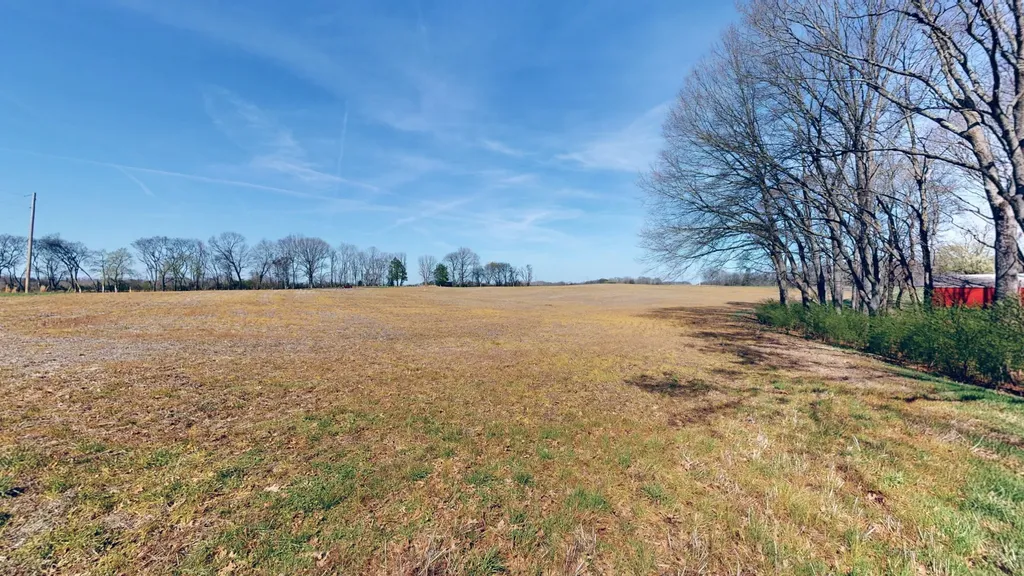 1111 E Robertson Road Castalian Springs TN 37031