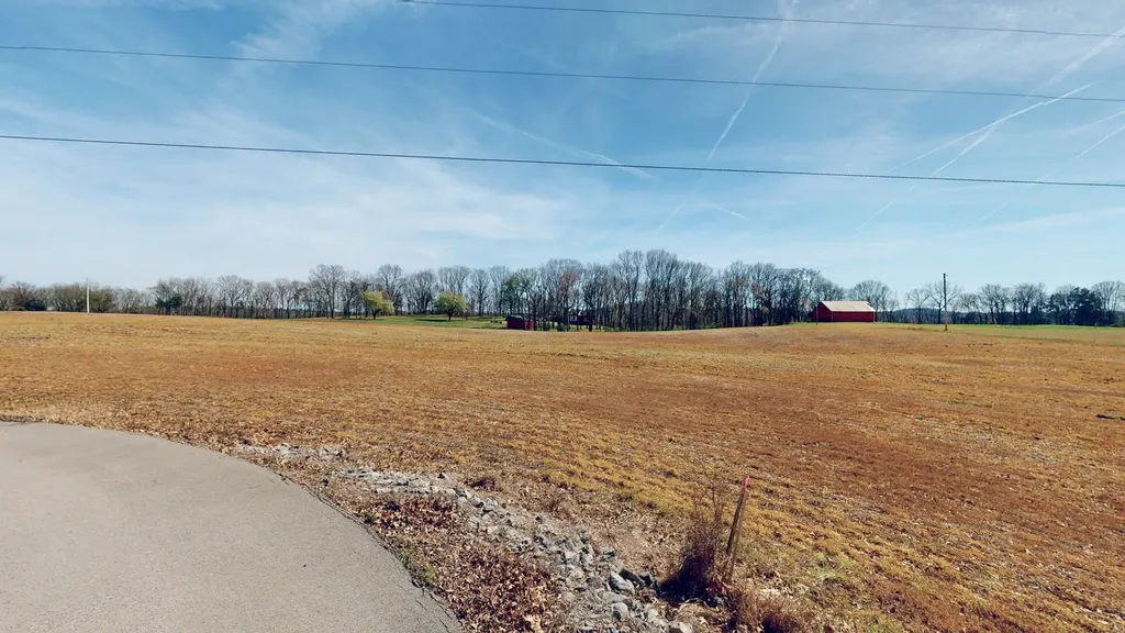 1111 E Robertson Road Castalian Springs TN 37031