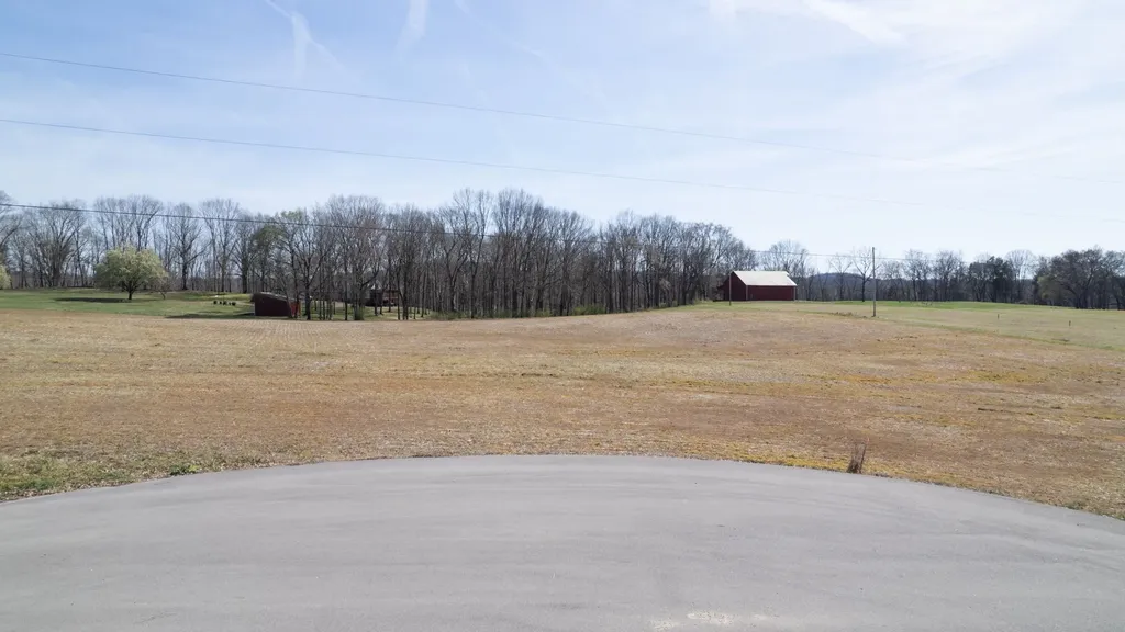 1111 E Robertson Road Castalian Springs TN 37031