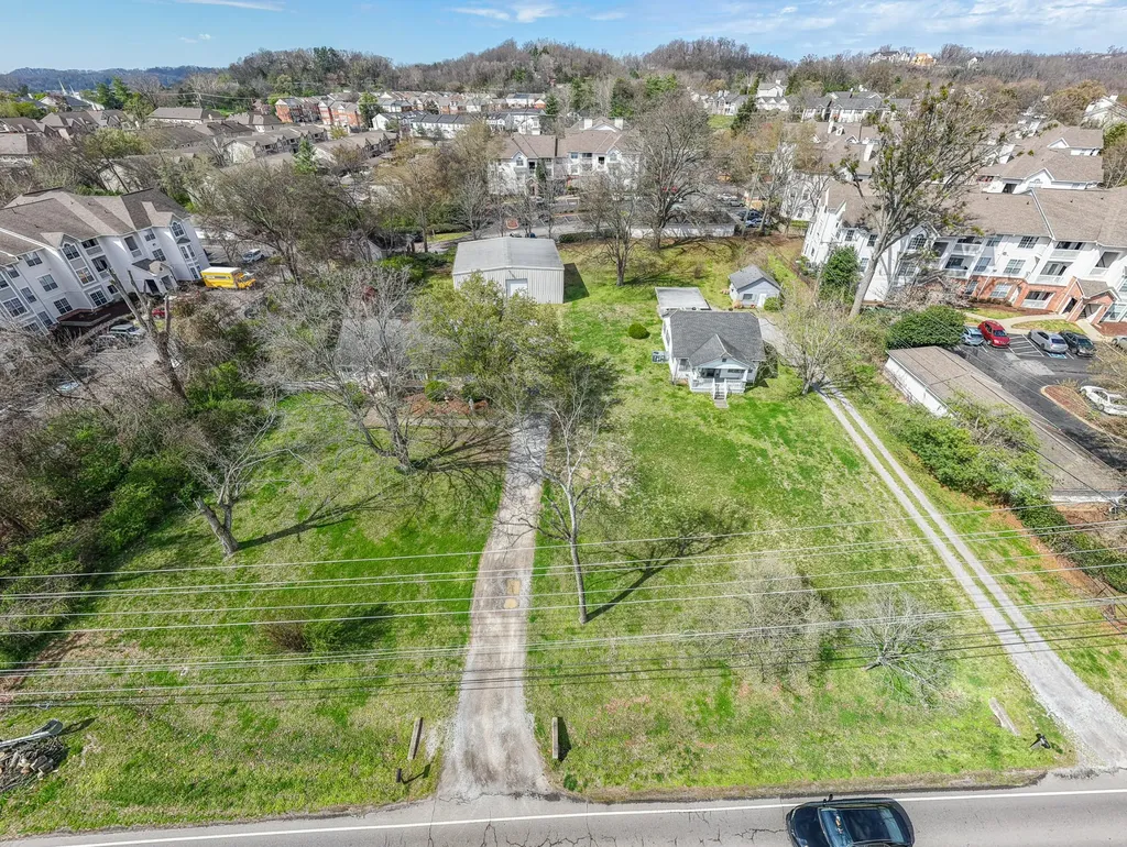 7114 Old Harding Pike Nashville TN 37221
