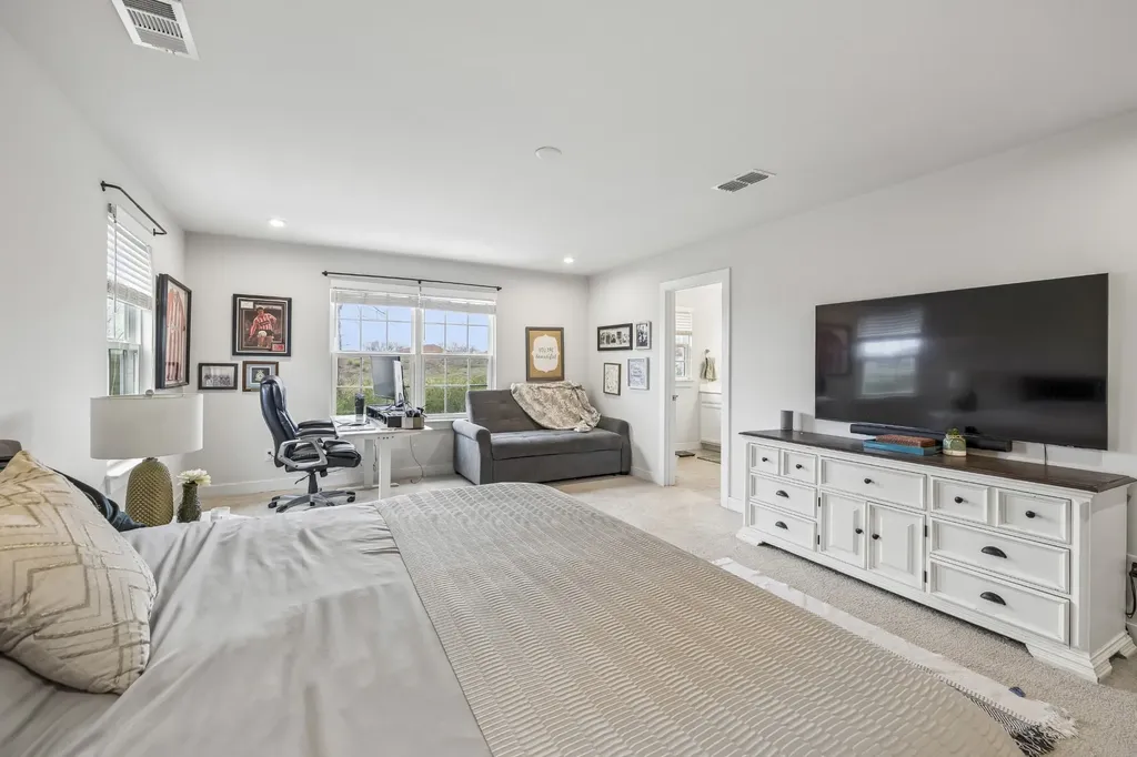 3037 Persimmon Street Columbia TN 38401