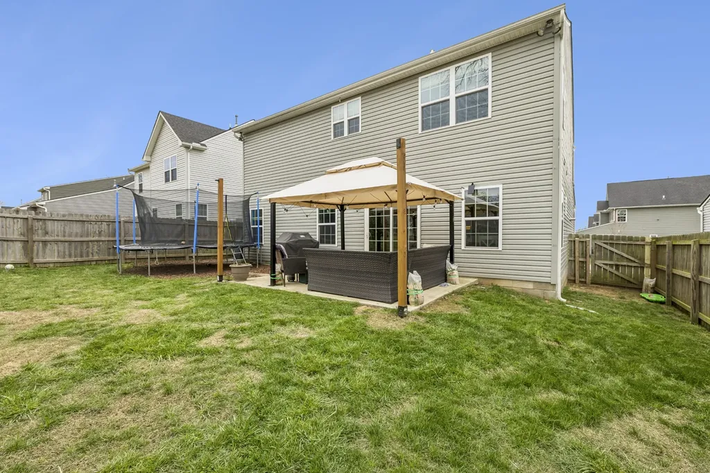 3037 Persimmon Street Columbia TN 38401