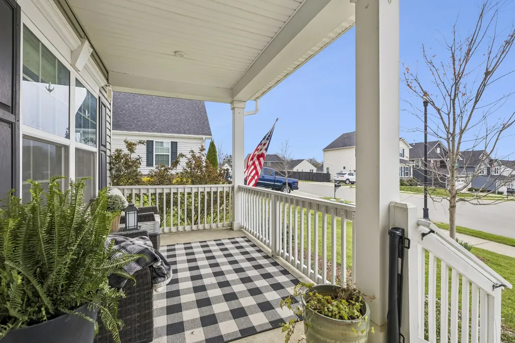 3037 Persimmon Street Columbia TN 38401