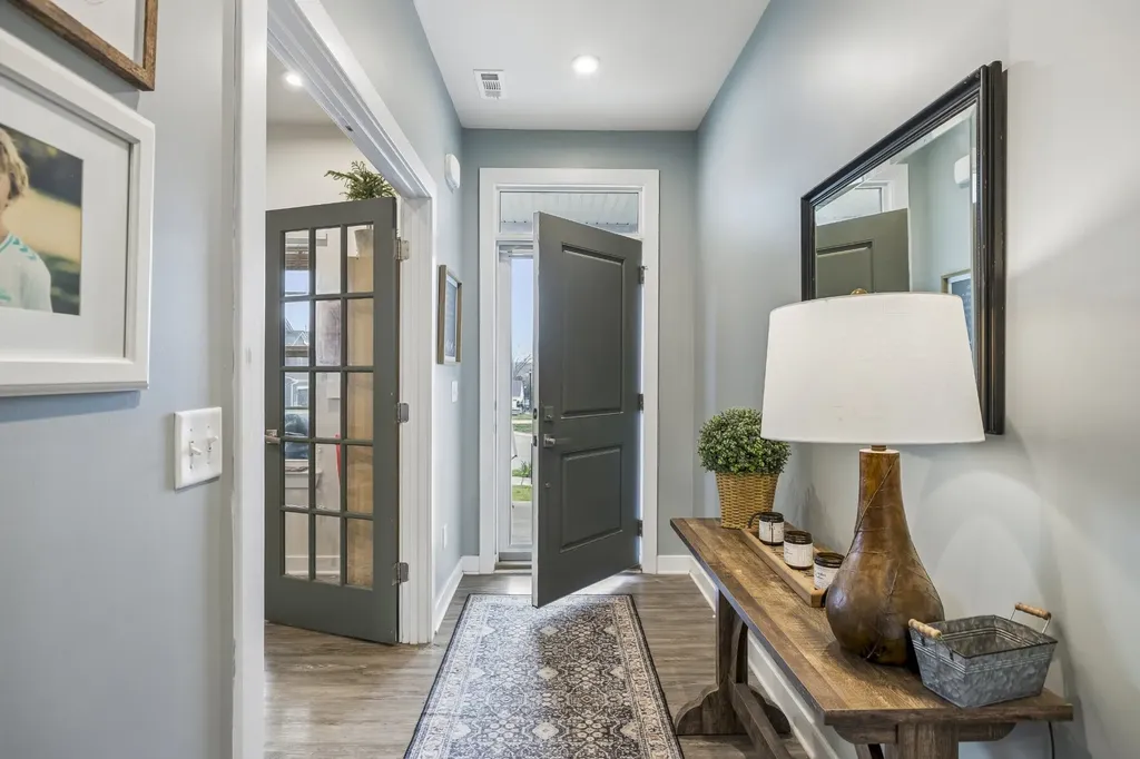 3037 Persimmon Street Columbia TN 38401