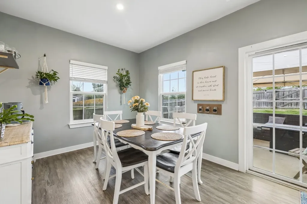 3037 Persimmon Street Columbia TN 38401