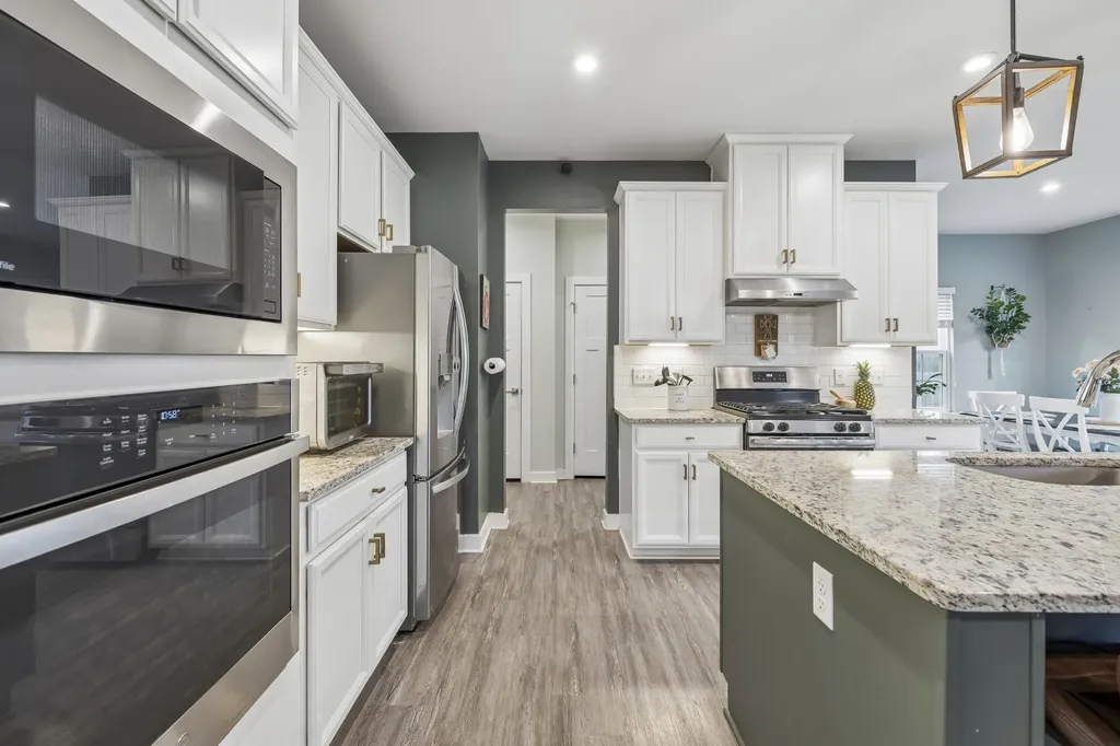 3037 Persimmon Street Columbia TN 38401