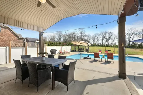 1027 Caballo Trail Gallatin TN 37066