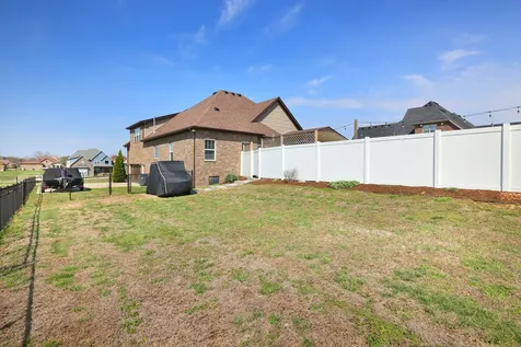 1027 Caballo Trail Gallatin TN 37066