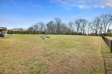 1027 Caballo Trail Gallatin TN 37066